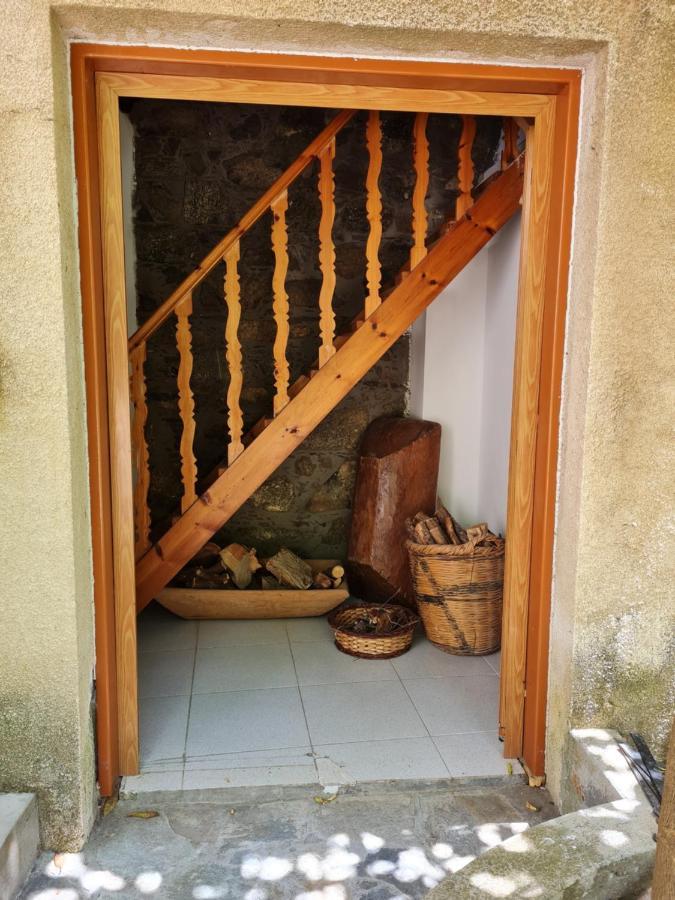 فيلا Elpiniki'S Old House كالوبانايوتيس المظهر الخارجي الصورة