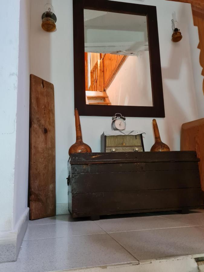 فيلا Elpiniki'S Old House كالوبانايوتيس المظهر الخارجي الصورة