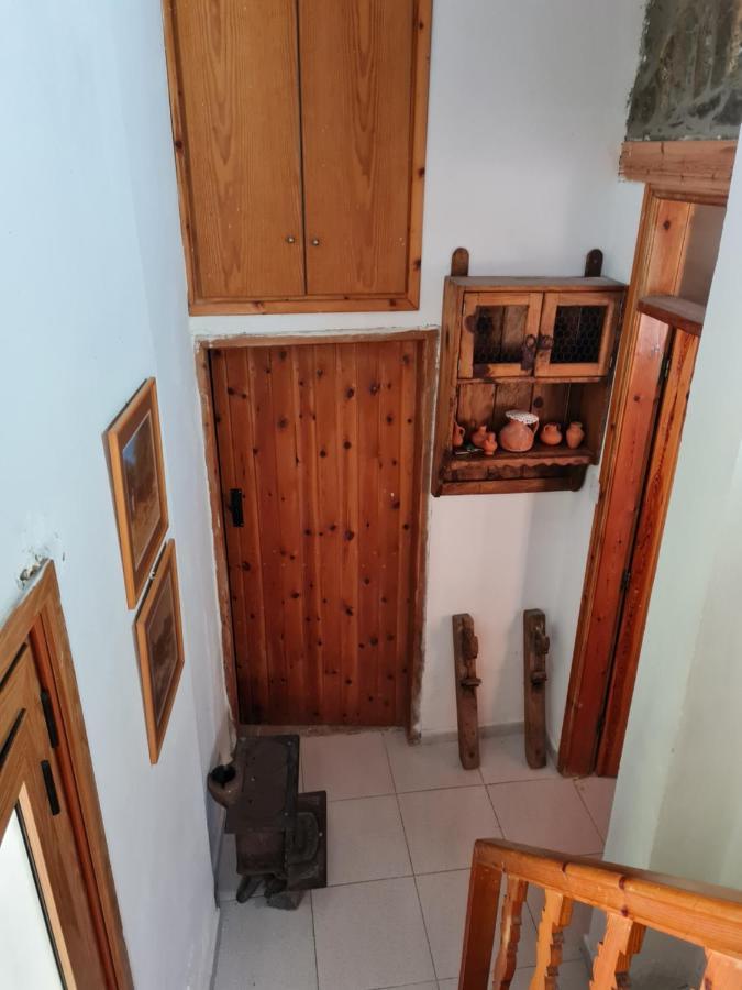 فيلا Elpiniki'S Old House كالوبانايوتيس المظهر الخارجي الصورة
